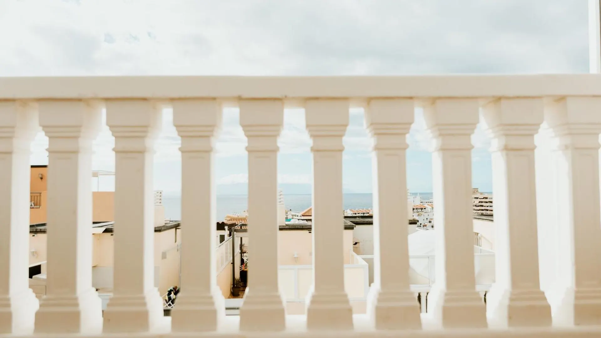 Spacious 2 Bedroom Golden Apartment By Aqua Vista Tenerife Callao Salvaje