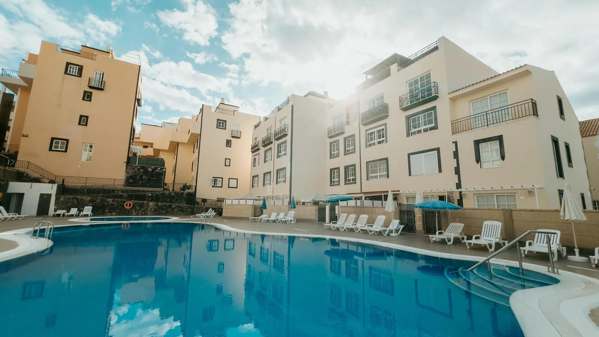Spacious 2 Bedroom Golden Apartment By Aqua Vista Tenerife Callao Salvaje