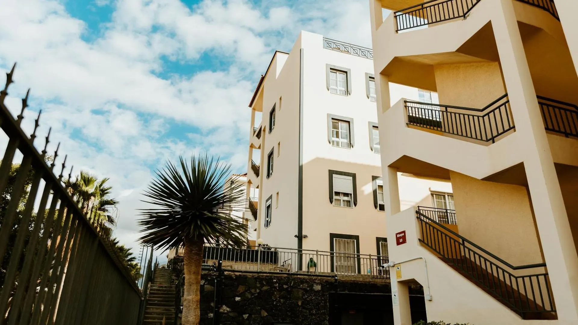 Spacious 2 Bedroom Golden Apartment By Aqua Vista Tenerife Callao Salvaje 0*,