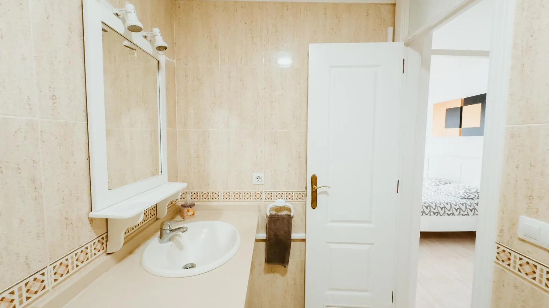 Spacious 2 Bedroom Golden Apartment By Aqua Vista Tenerife Callao Salvaje