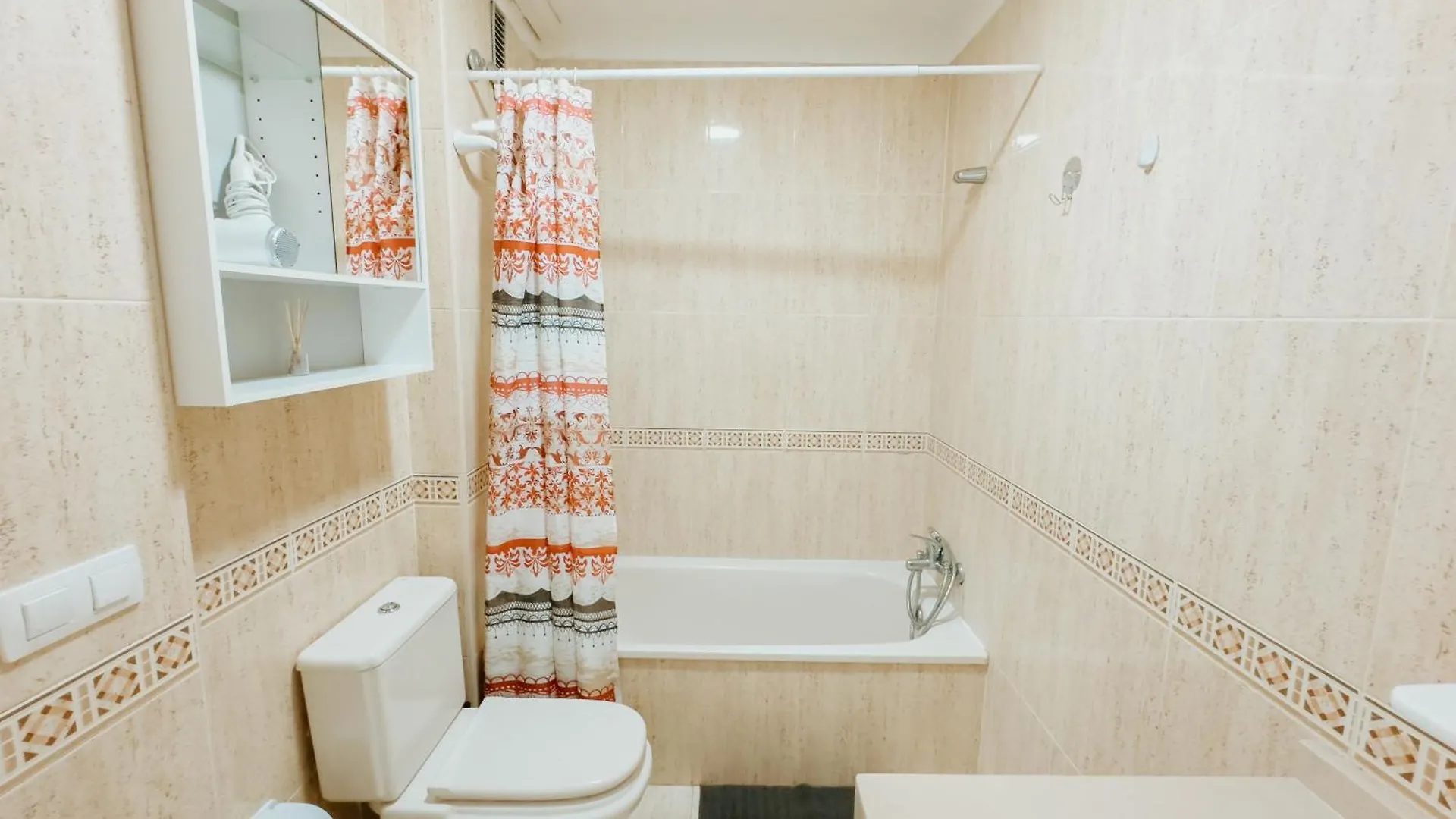 Spacious 2 Bedroom Golden Apartment By Aqua Vista Tenerife Callao Salvaje 0*,