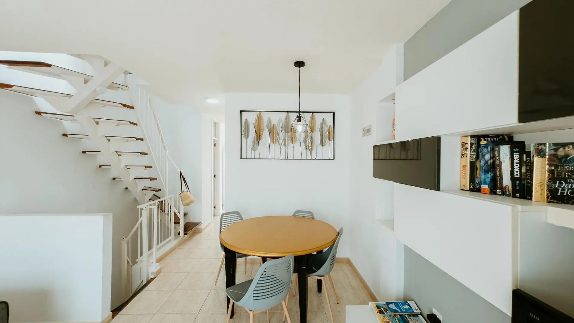 Spacious 2 Bedroom Golden Apartment By Aqua Vista Tenerife Callao Salvaje
